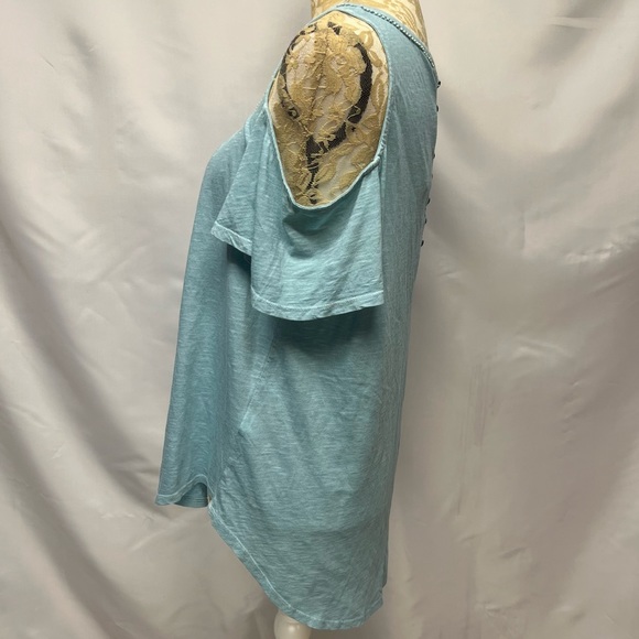 NWT Lucky Jade Cold-Shoulder Back Button Detailed Boho Top - Size M - Picture 7 of 16